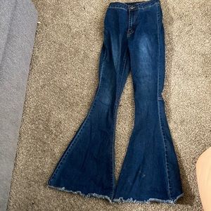 Bell-bottom jeans size 0